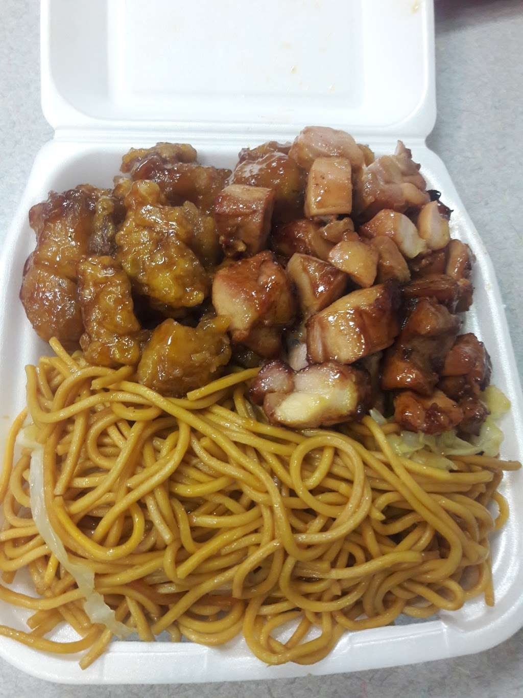 Hong Kong Express | 930 W Orangethorpe Ave, Fullerton, CA 92832 | Phone: (714) 525-7288