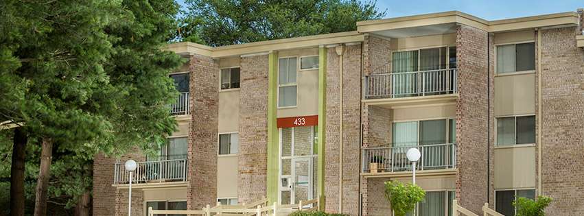 Governor Square Apartments | 409 Muddy Branch Rd, Gaithersburg, MD 20878, USA | Phone: (301) 948-6000