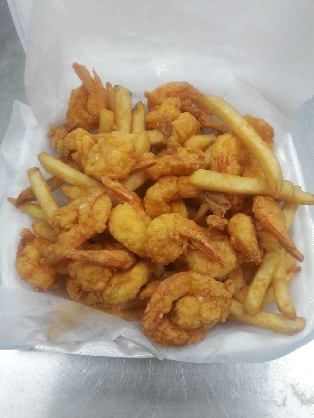 Sharks Fish & Chicken | 1250 Burnham Ave, Calumet City, IL 60409, USA | Phone: (708) 868-0088