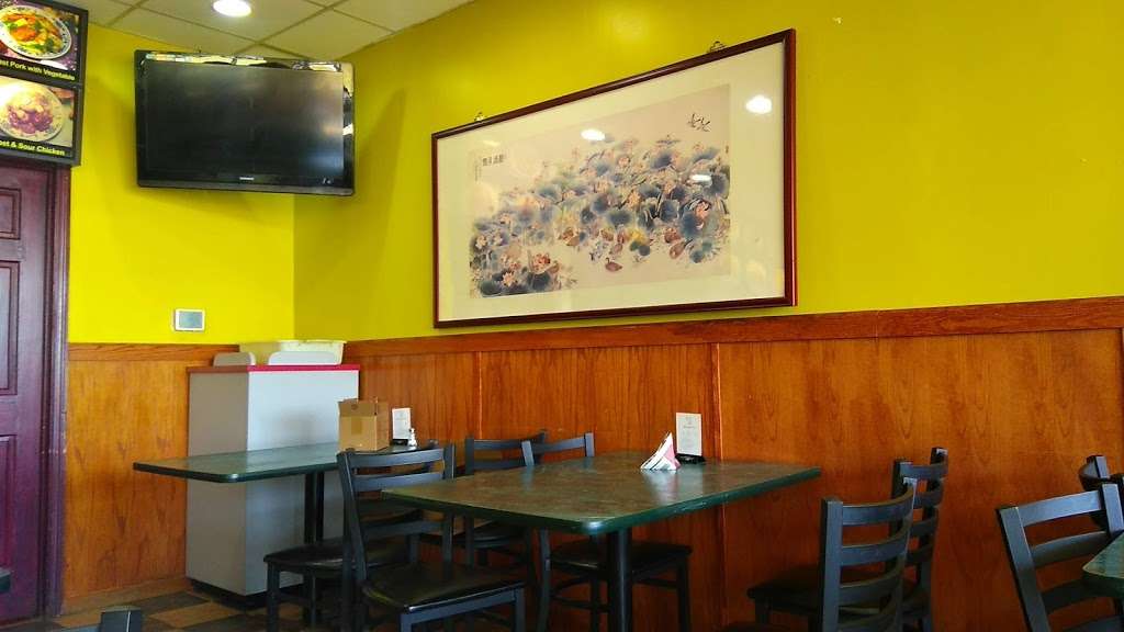 Panda House | 901 Lucinda Ave, DeKalb, IL 60115, USA | Phone: (815) 758-0051