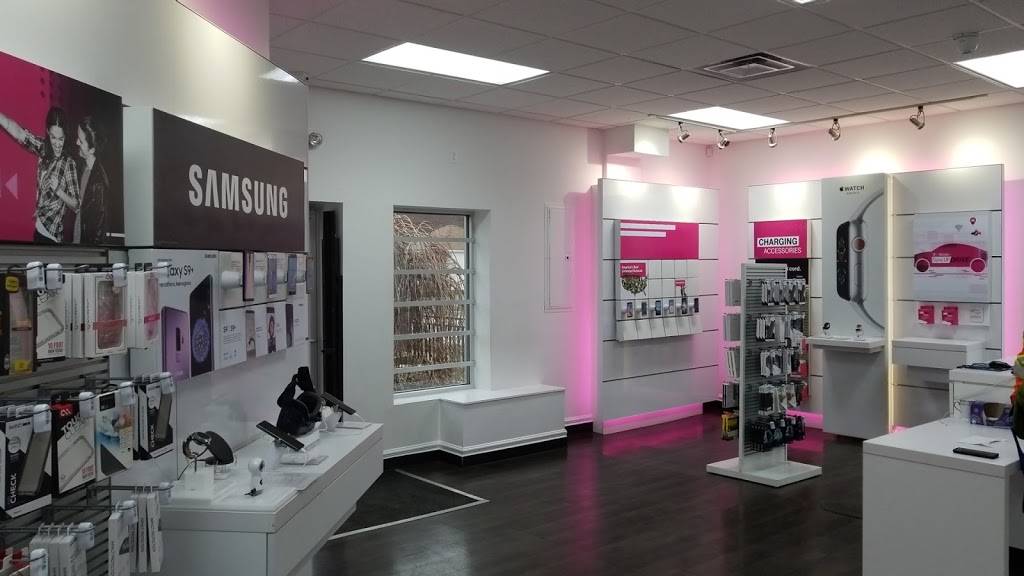 T-Mobile | 6800 Schaefer Rd, Dearborn, MI 48126, USA | Phone: (313) 581-1000