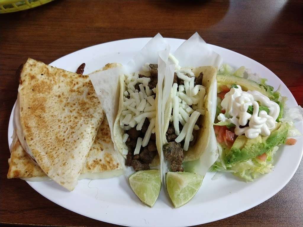 El Paisa Tortilleria | 6406 E 87th St, Kansas City, MO 64138, USA | Phone: (816) 822-2333