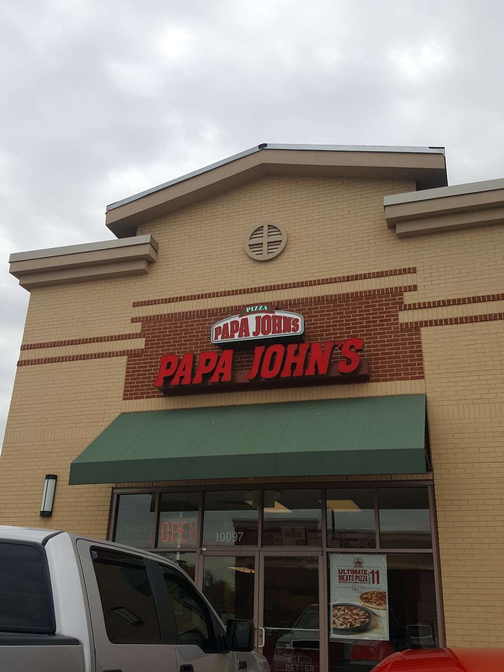 Papa Johns Pizza | 10097 Market Circle Drive 2, Unit 2, Manassas, VA 20110, USA | Phone: (703) 369-7272