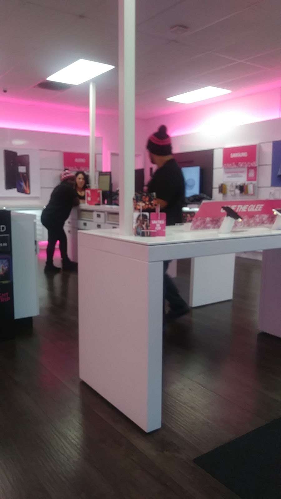 T-Mobile | 14782 Crenshaw Blvd, Gardena, CA 90249, USA | Phone: (424) 329-3171