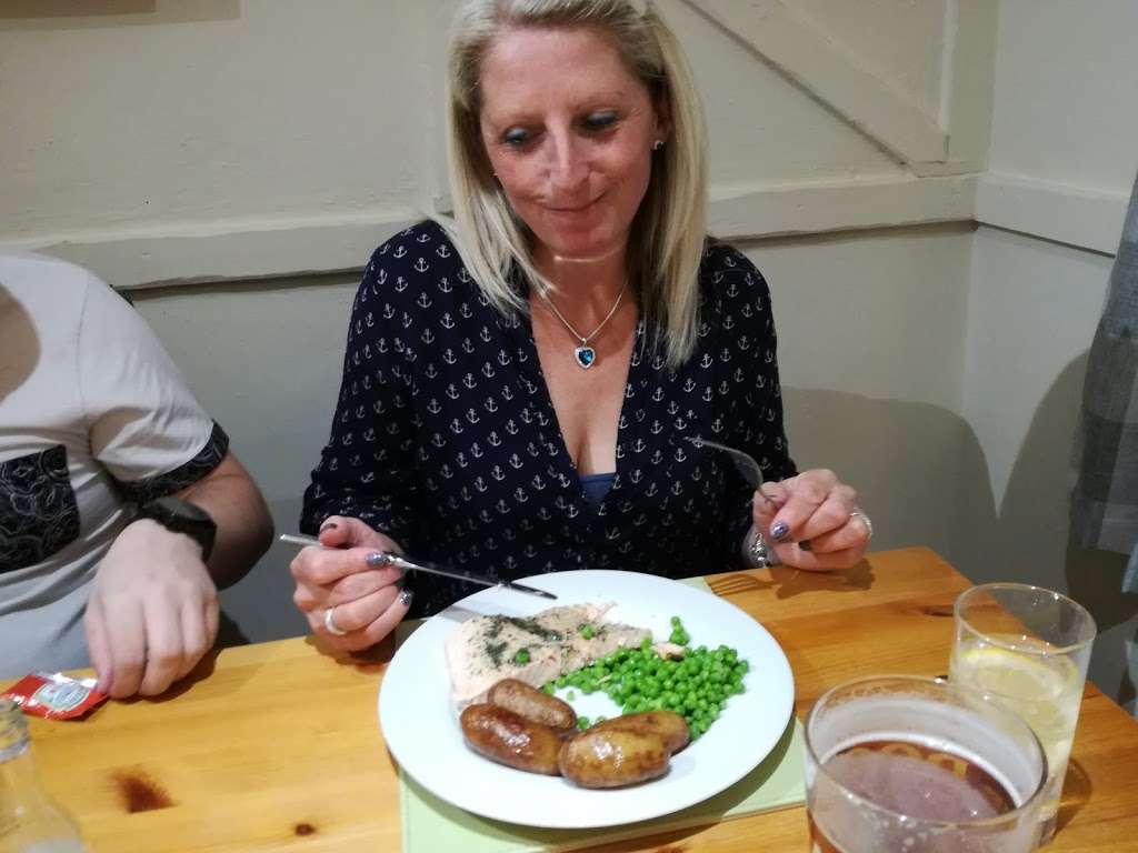 Kings Arms | Stifford Clays Rd, Orsett, Grays RM16 3LX, UK | Phone: 01375 891219