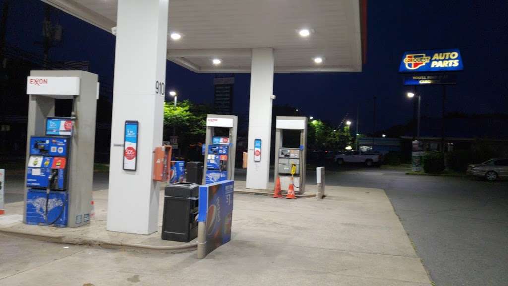 Exxon | 375 Warrenton Rd, Fredericksburg, VA 22405 | Phone: (540) 373-1125