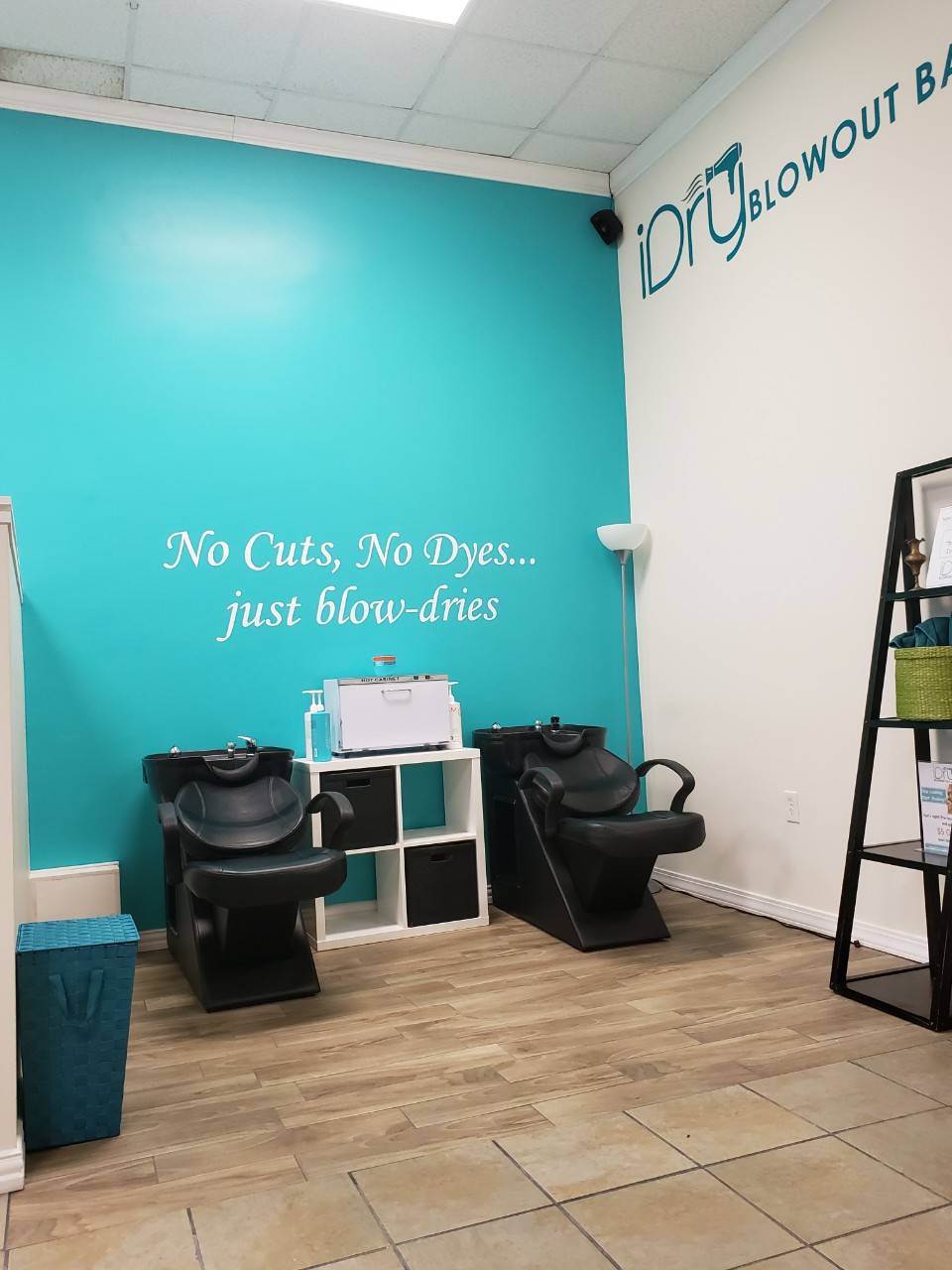 iDry Blowout Bar - South Arlington | 3415 S Collins St suite 111, Arlington, TX 76014 | Phone: (214) 550-2921