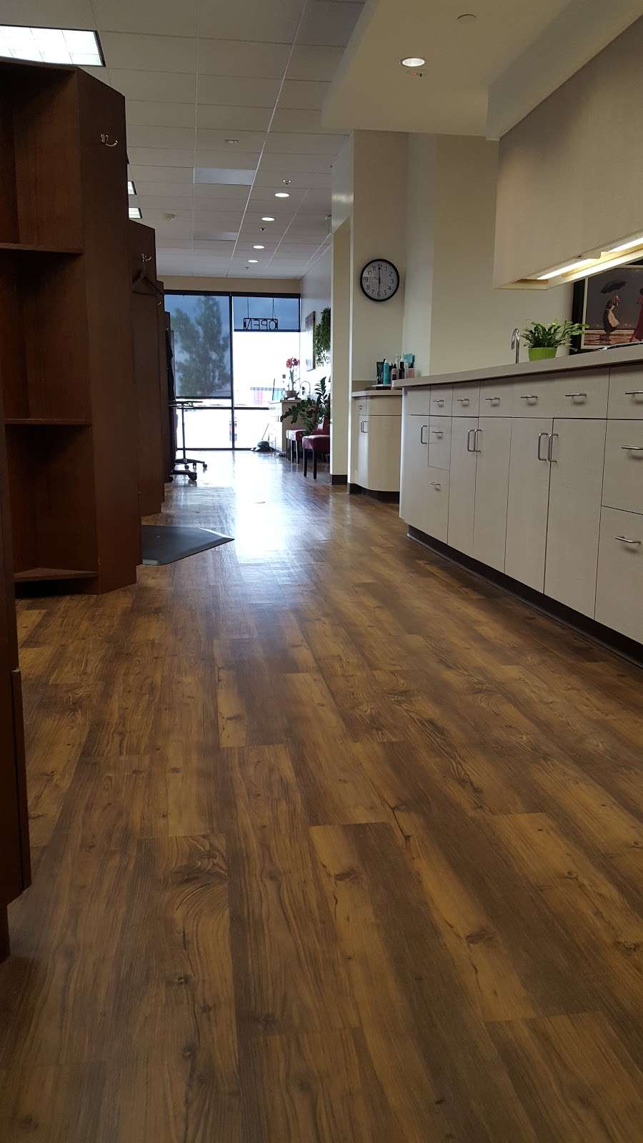 Heads Up Salon & Spa | 5332, 24301 E Orchard Rd, Aurora, CO 80016, USA | Phone: (303) 974-6444