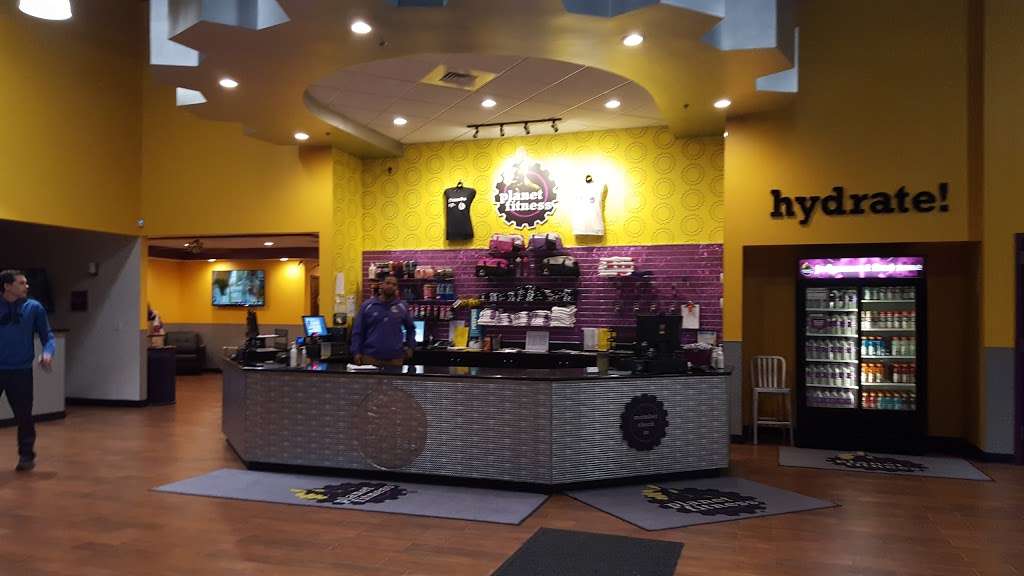 Planet Fitness | 470 NE Barry Rd, Kansas City, MO 64155, USA | Phone: (816) 420-0700