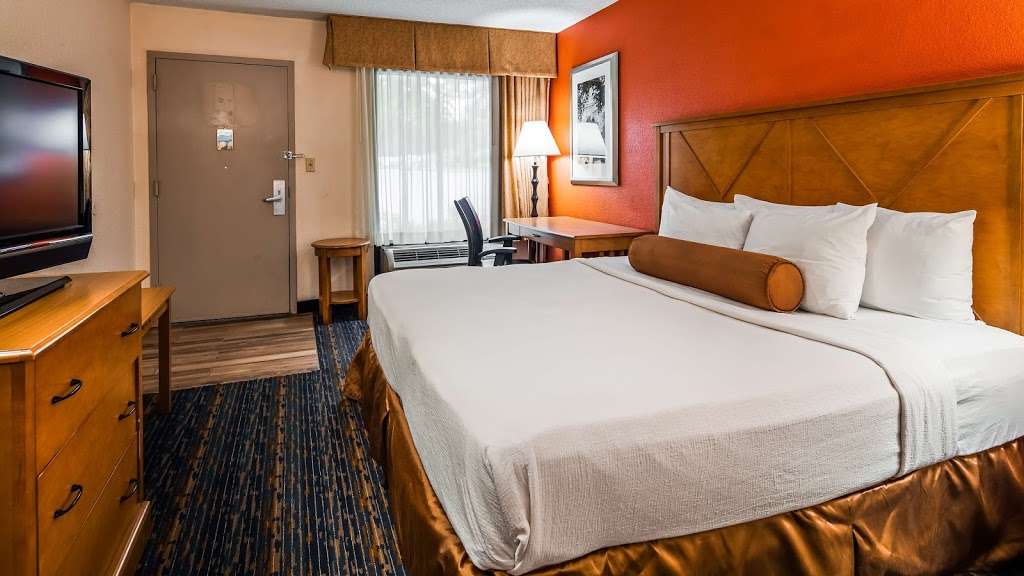 Best Western Dulles Airport Inn | 45440 Holiday Dr, Sterling, VA 20166, USA | Phone: (703) 471-8300