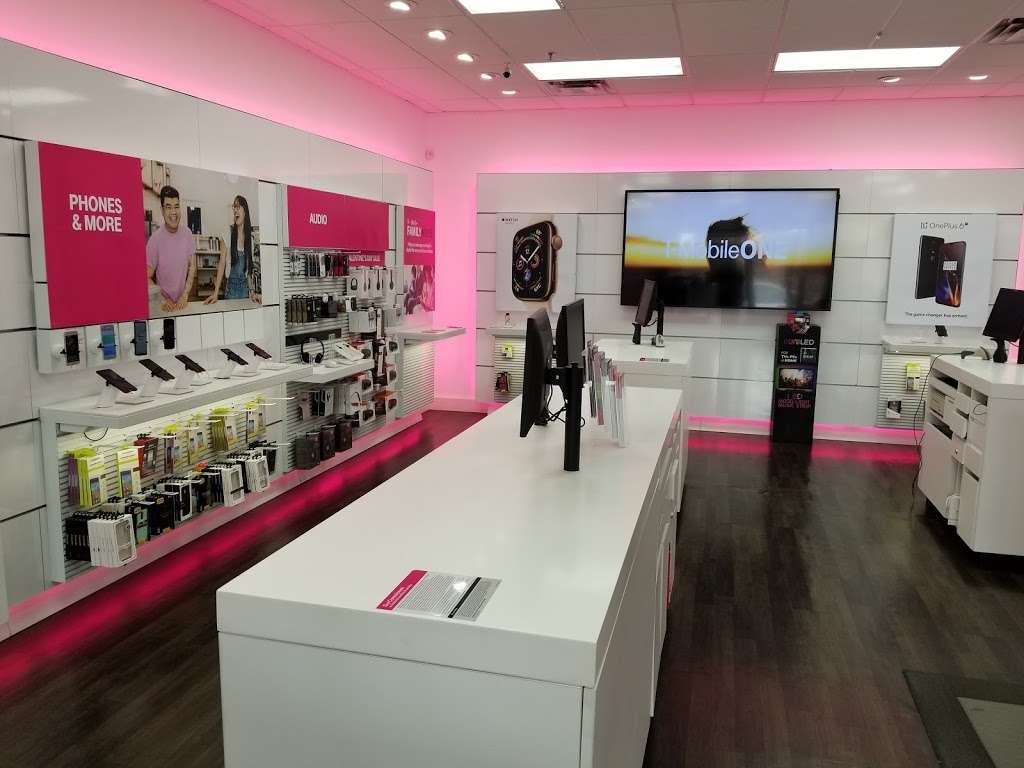 T-Mobile | 2735 S 99th Ave #102, Tolleson, AZ 85353, USA | Phone: (623) 936-3775