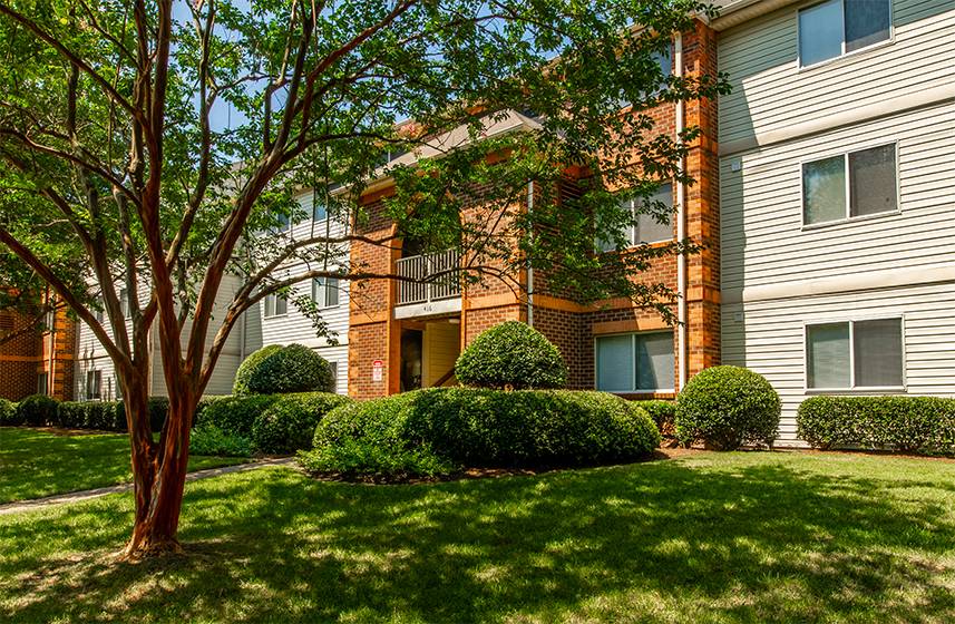 Governors Pointe Apartments | 412 Nicholas Ct, Chesapeake, VA 23320, USA | Phone: (757) 410-5670