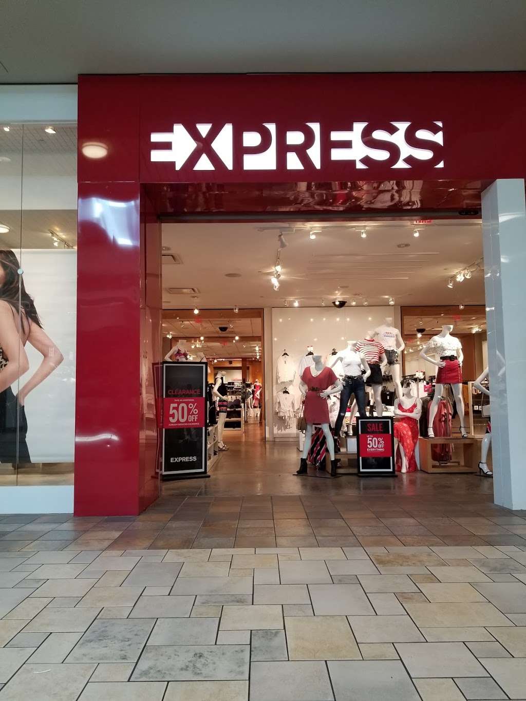 Express | 6020 E 82nd St, Indianapolis, IN 46250, USA | Phone: (317) 841-7864