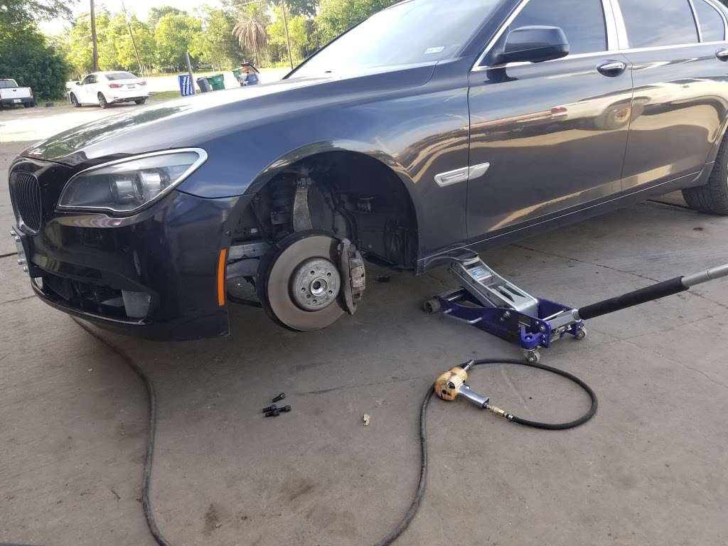 Lozanos Tire Repair | 1714 W Highway 6, Alvin, TX 77511, USA | Phone: (281) 331-1017