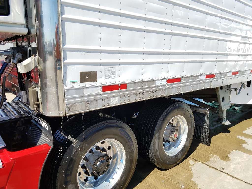 Blue Beacon Truck Wash of Lake Station North, IN | 1241 Ripley St, I-80/I-90, Lake Station, IN 46405, USA | Phone: (219) 962-8360