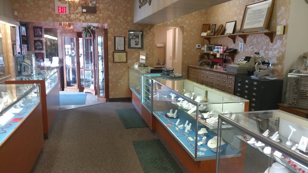 Gustave Julian Jeweler Inc | 7432 State Rd, Cleveland, OH 44134, USA | Phone: (440) 888-1100