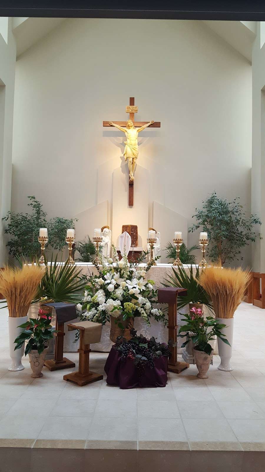 Holy Angels Catholic Church | 15440 Leavenworth Rd, Basehor, KS 66007, USA | Phone: (913) 724-1665