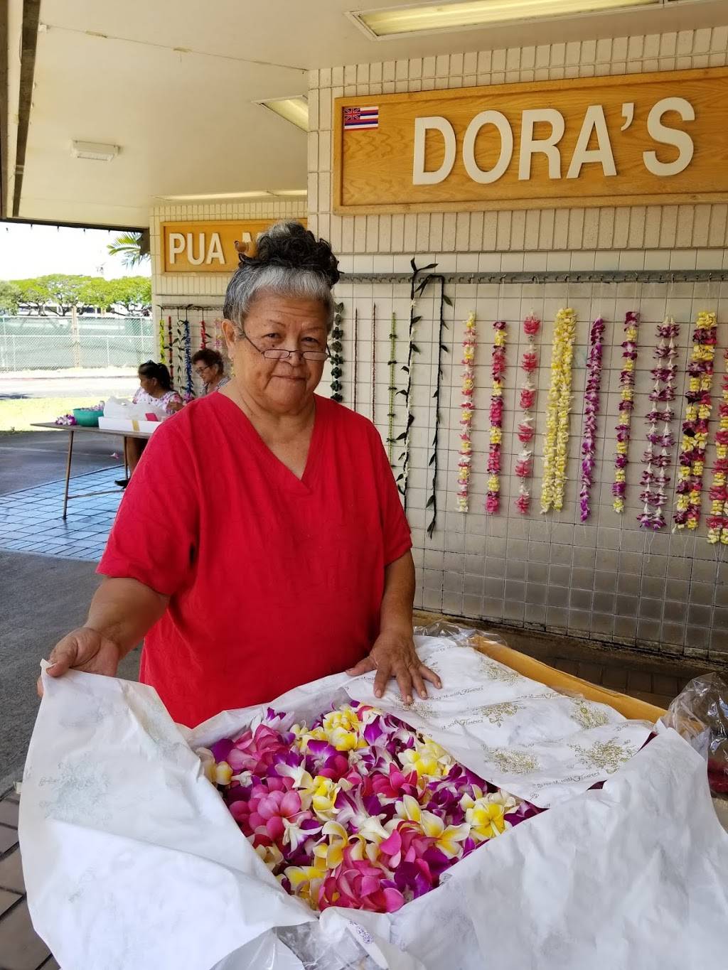 Doras Lei Stand | 98 Kapalulu Pl # 3, Honolulu, HI 96819, USA | Phone: (808) 836-6987