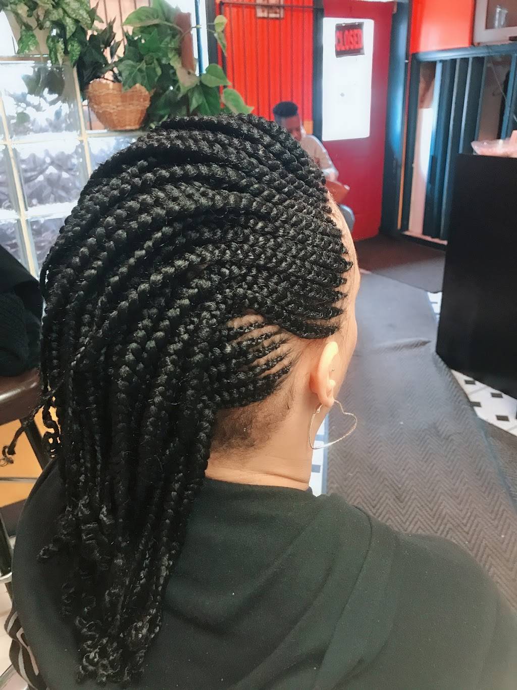 MASS & KADY Professional African Hair Braiding | 1592 Oakland Park Ave, Columbus, OH 43224, USA | Phone: (614) 622-0166