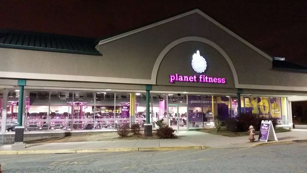 Planet Fitness | 175 Avenue A, Bayonne, NJ 07002 | Phone: (201) 858-4444