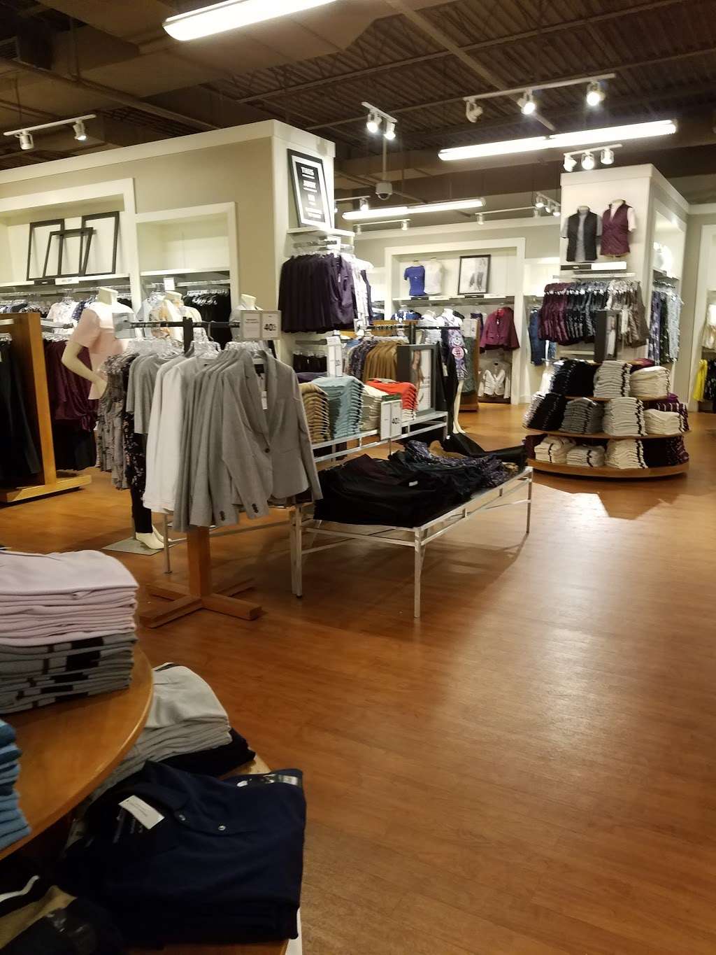 Banana Republic | 11211 120th Ave, Pleasant Prairie, WI 53158, USA | Phone: (262) 857-2700