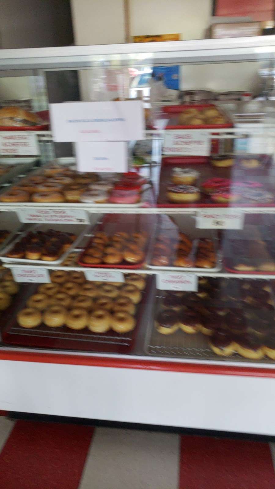 Donut Palace | 2021 Rayford Rd # 130, Spring, TX 77386, USA | Phone: (281) 363-9060