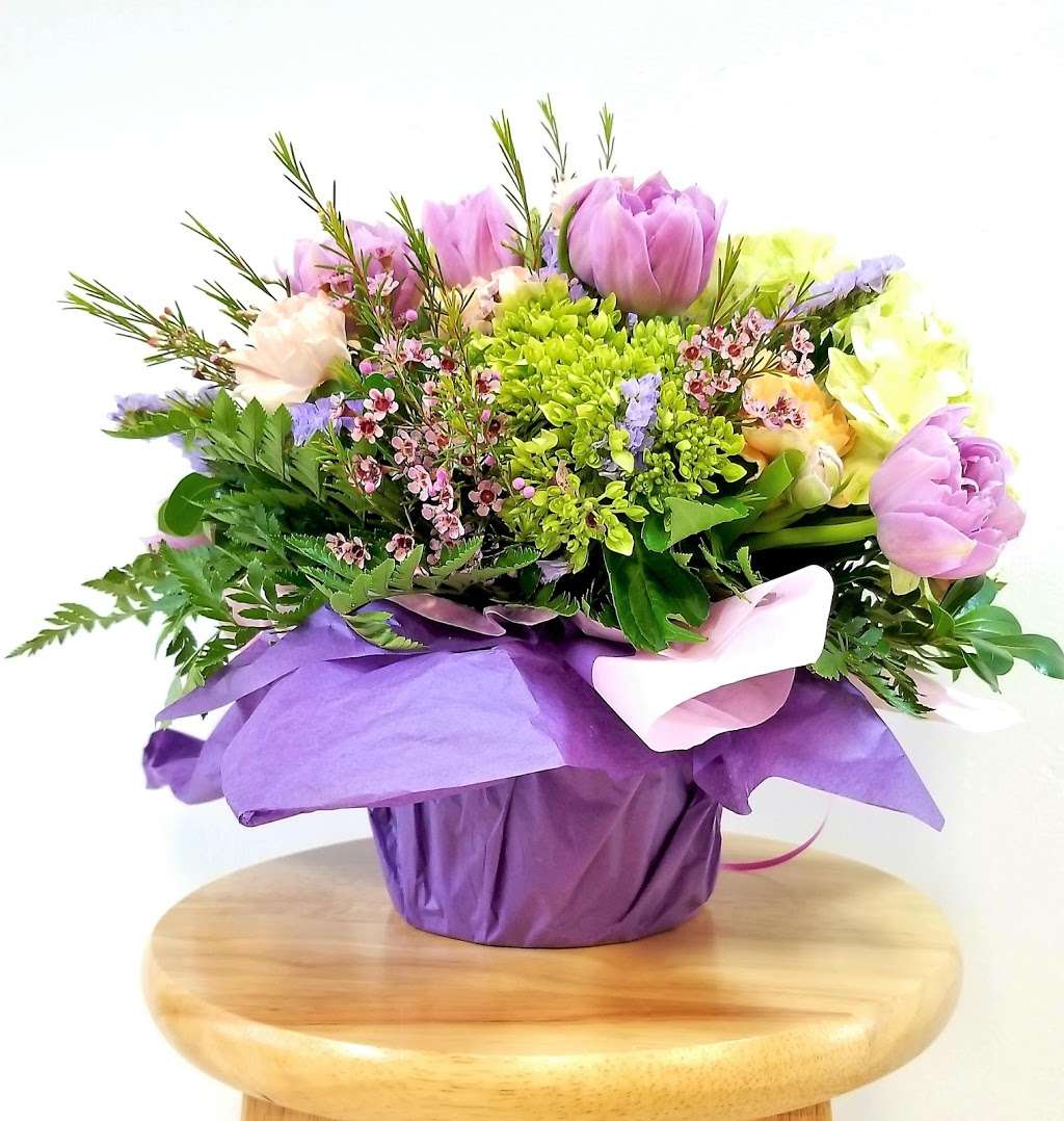 Adelas Floristeria | 102-11 43rd Avenue, Corona, NY 11368, USA | Phone: (347) 708-6292