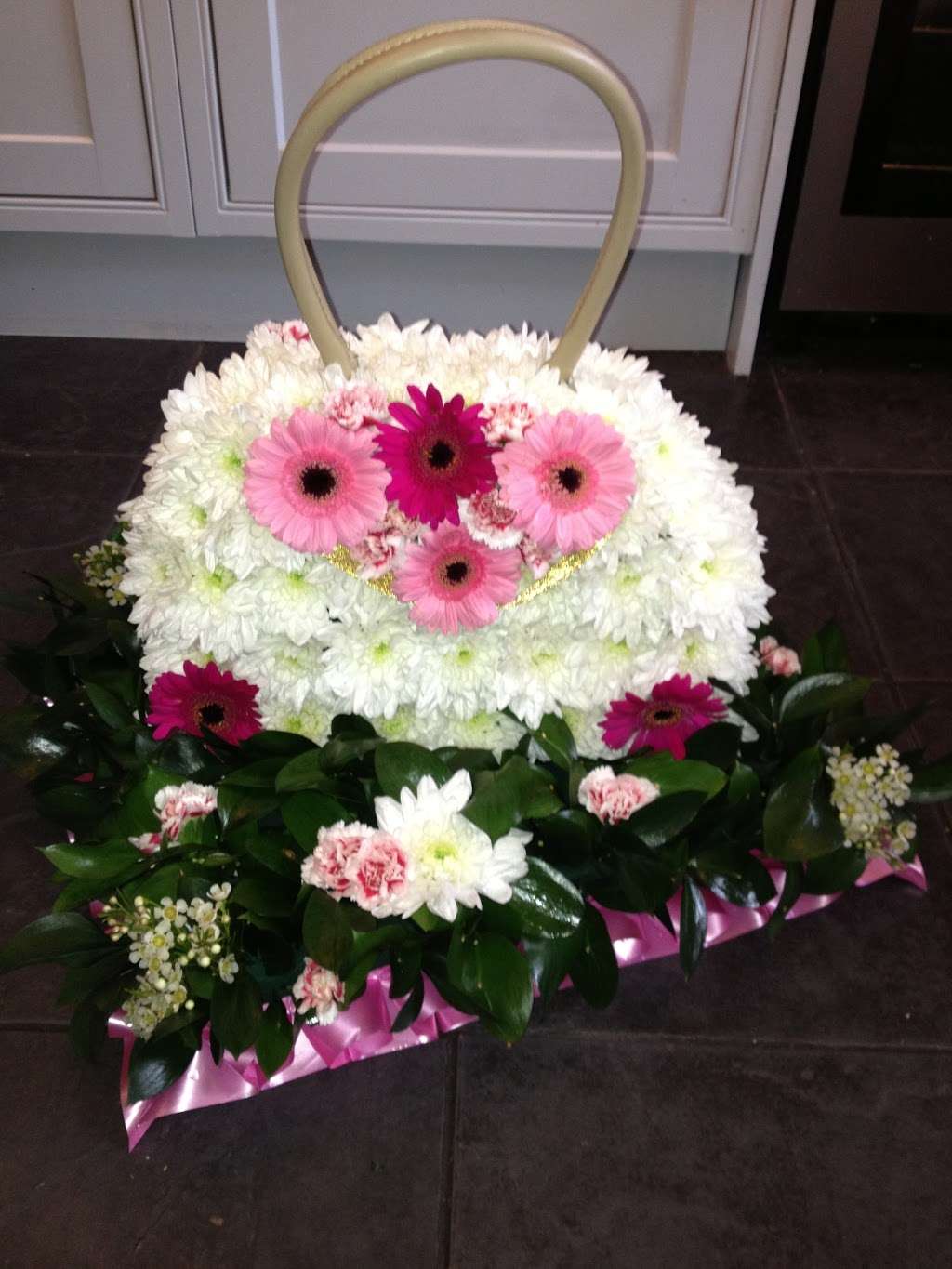 Karens Funeral Flowers | England Way, New Malden KT3 3TE, UK | Phone: 07951 580103