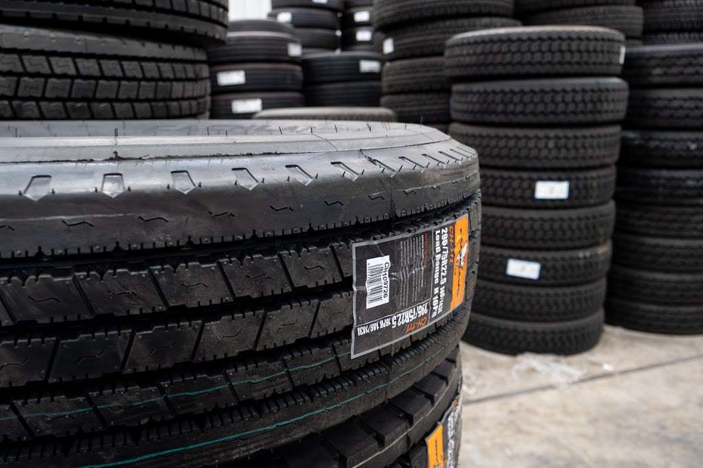 Beasley Tire Service - San Antonio | 1015 S East Loop 410, San Antonio, TX 78220, USA | Phone: (210) 667-2365