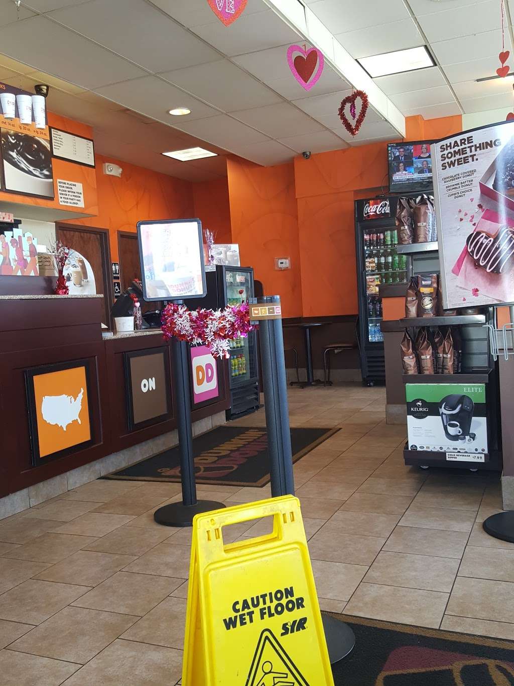 Dunkin Donuts | 300 West Ave c, Woodstown, NJ 08098, USA | Phone: (856) 769-8400