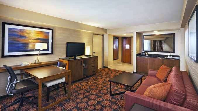 DoubleTree by Hilton Hotel San Francisco Airport | 835 Airport Blvd, Burlingame, CA 94010, USA | Phone: (650) 344-5500