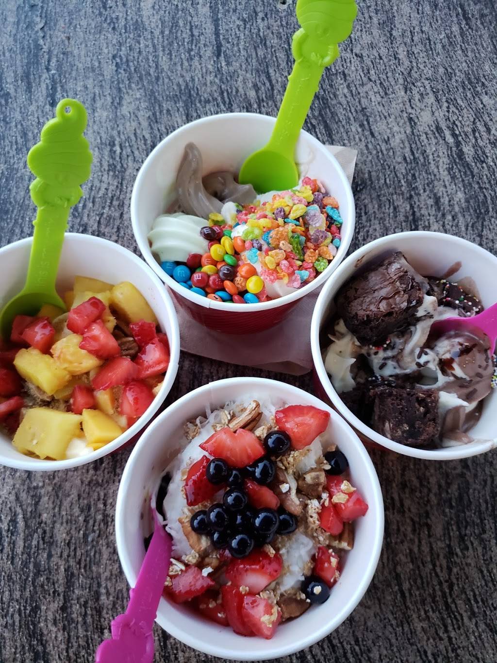 Menchies Frozen Yogurt | 8889 Gateway Blvd W Ste 1420, El Paso, TX 79925, USA | Phone: (915) 591-1800