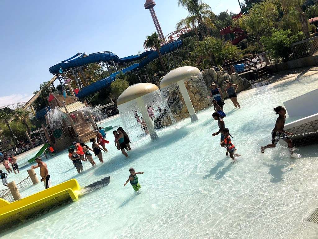 Six Flags Hurricane Harbor | 26101 Magic Mountain Pkwy, Valencia, CA 91355, USA | Phone: (661) 255-4100