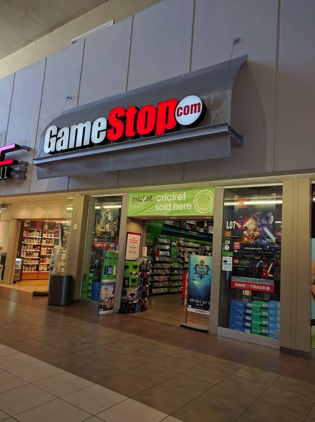 GameStop | 1703 W Bethany Home Rd, Phoenix, AZ 85015, USA | Phone: (602) 336-9533