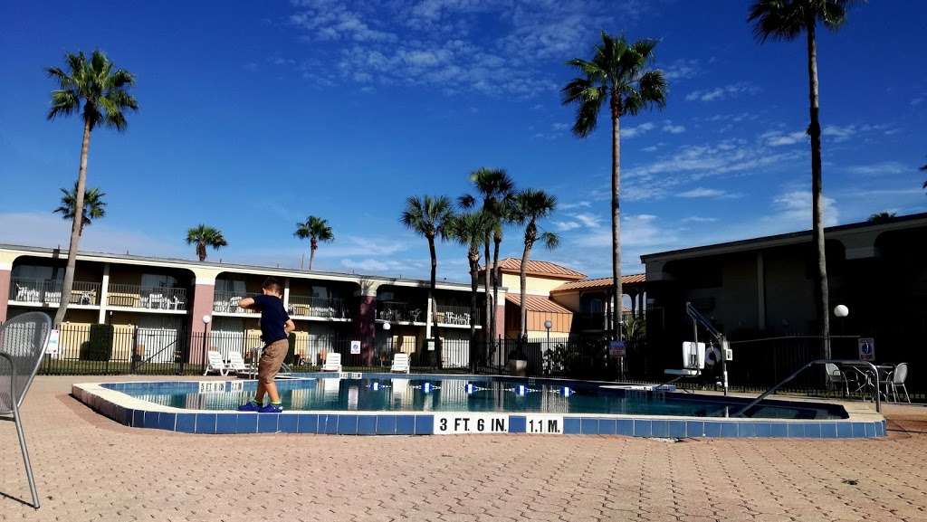 Ramada by Wyndham Davenport Orlando South | 43824 US-27, Davenport, FL 33837, USA | Phone: (863) 420-5676