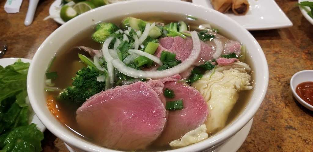 Pho Thanh Binh | 107 Via Pico Plaza, San Clemente, CA 92672, USA | Phone: (949) 369-3879