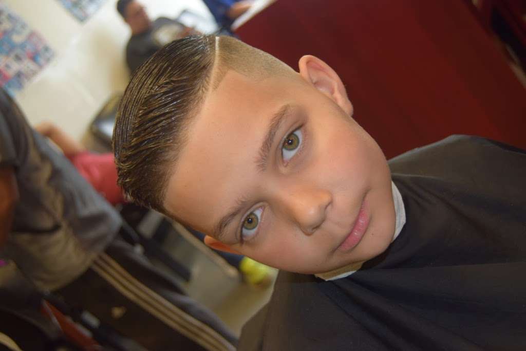 Anthonys Barbershop | 275 Second Ave, Brentwood, NY 11717, USA | Phone: (631) 813-2600
