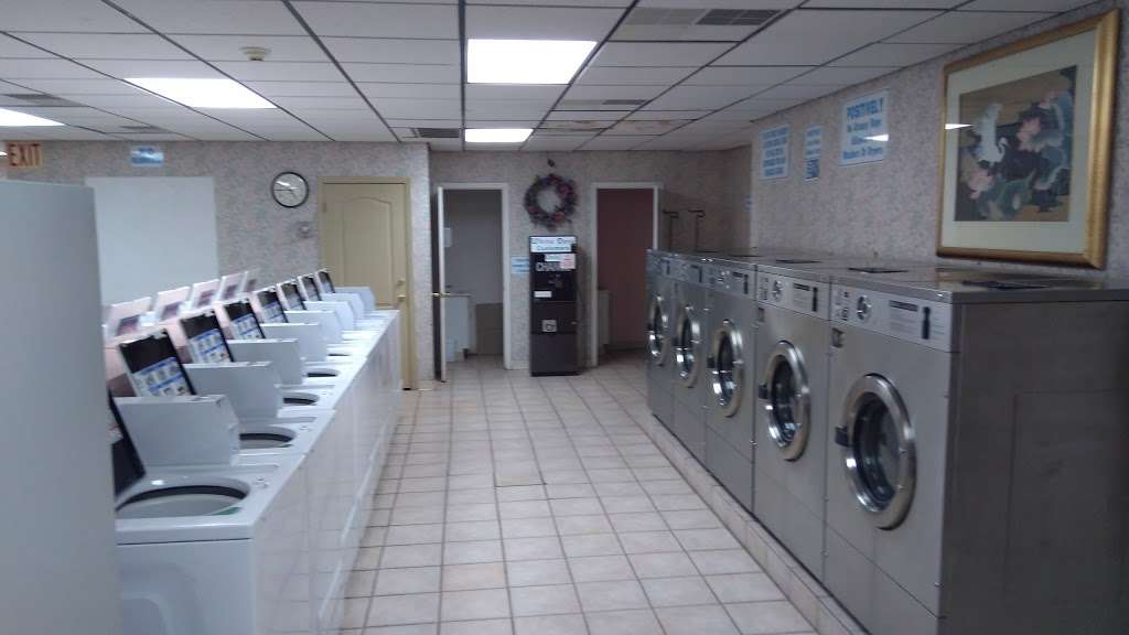 WHITE DOVE LAUNDROMAT | Manchester, PA 17345, USA