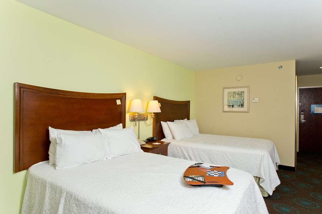 Hampton Inn Martinsburg South-Inwood | 4758 Gerrardstown Rd, Inwood, WV 25428, USA | Phone: (304) 229-6677