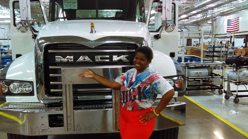 Mack Trucks | 7000 Alburtis Rd, Macungie, PA 18062, USA | Phone: (610) 966-8909