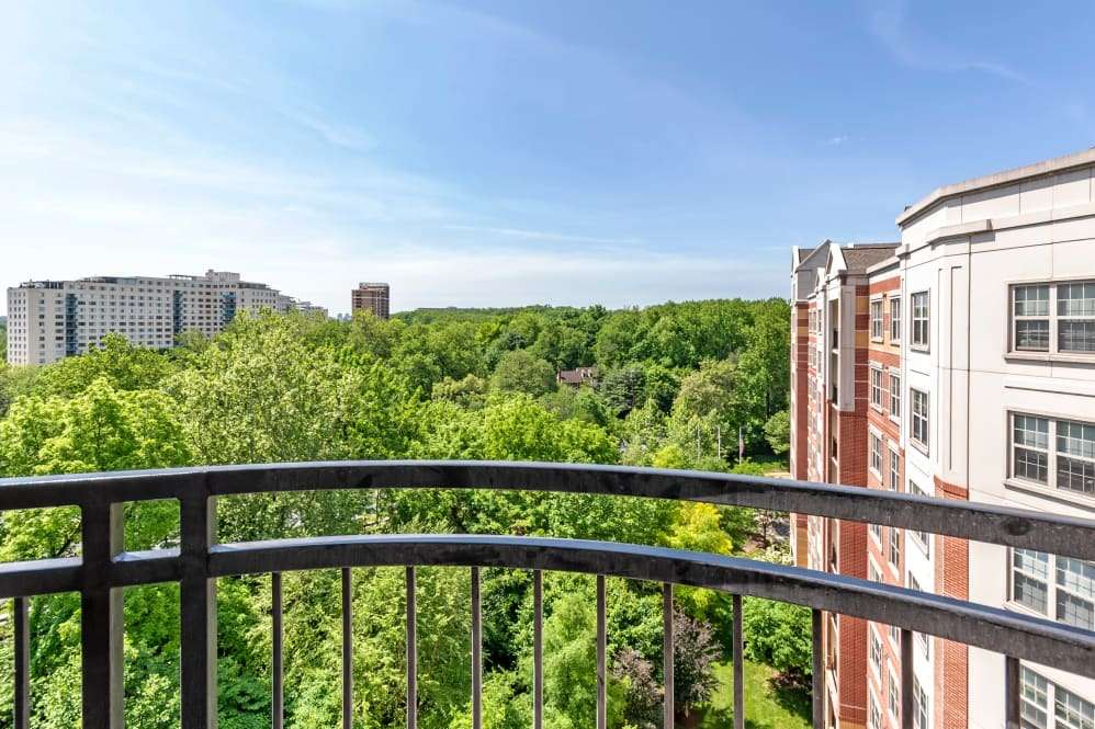 Inigos Crossing | 5405 Tuckerman Ln, North Bethesda, MD 20852, USA | Phone: (301) 897-3737