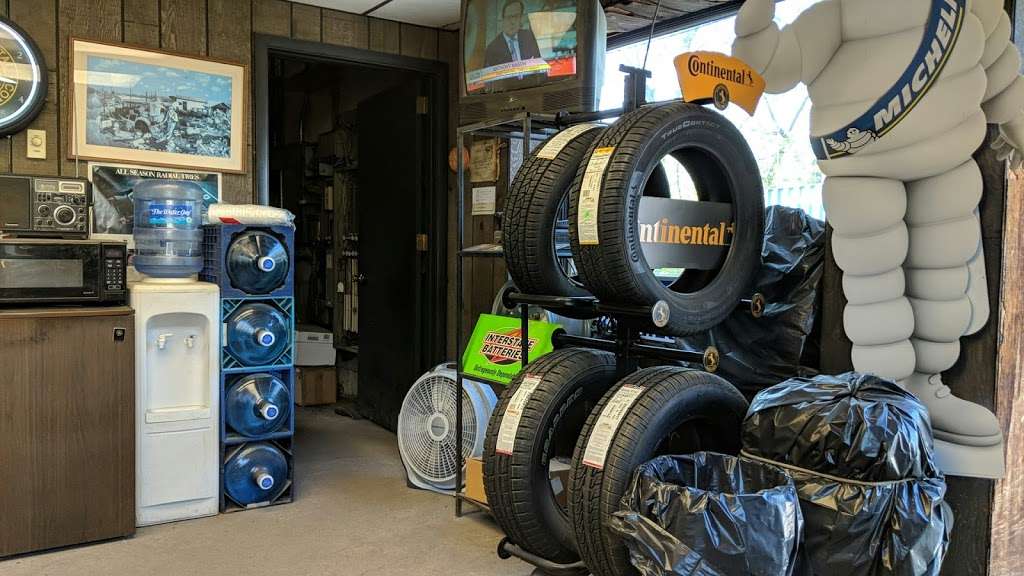 Valley Tire Factory Outlet | 999 Industrial Dr, Nazareth, PA 18064, USA | Phone: (610) 759-5490