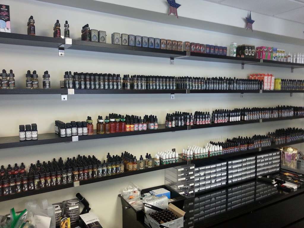 New England Vapors- Dracut | 718 Merrimack Ave, Dracut, MA 01826, USA | Phone: (978) 455-7744