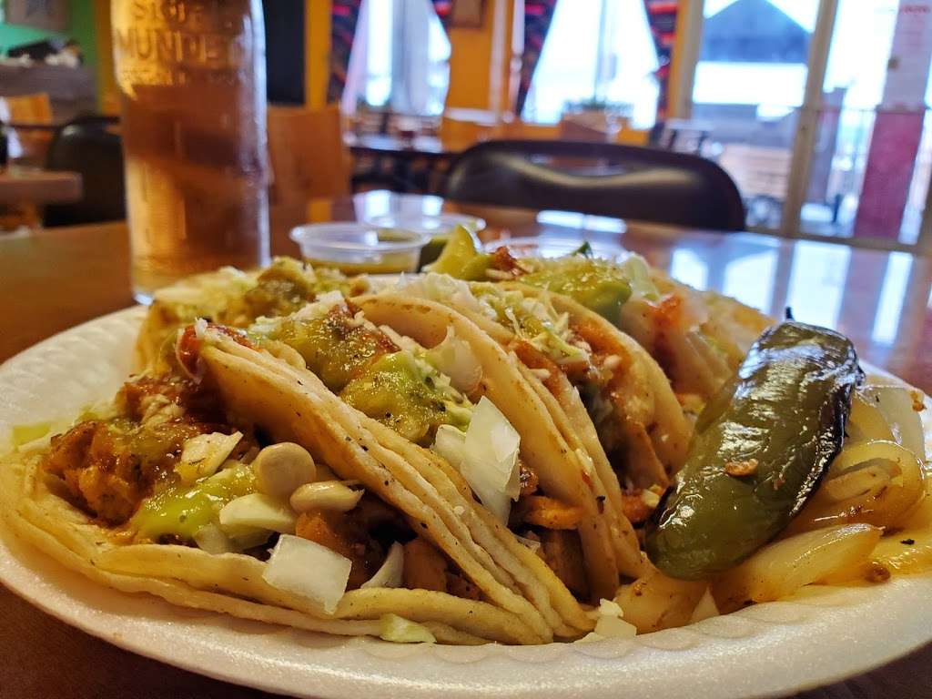 Tacos El Yiyo | 10901 W Buckeye Rd, Cashion, AZ 85329, USA | Phone: (602) 486-4108