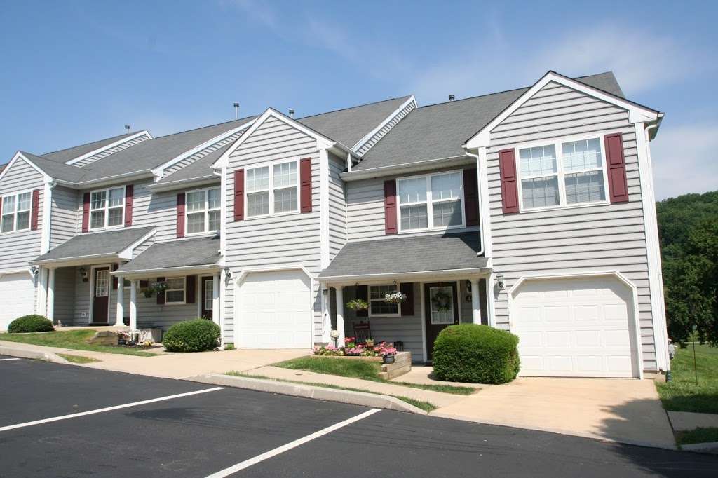 The Fairways Apartments and Townhomes | 100 1st Montgomery Blvd, Thorndale, PA 19372, USA | Phone: (484) 378-9914
