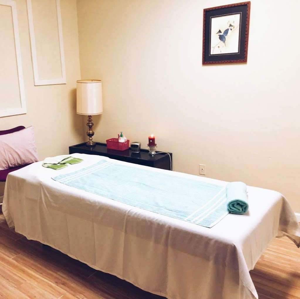 Foo Massage Therapy | 10801 Spring Cypress Rd #12, Houston, TX 77070, USA | Phone: (832) 559-3636