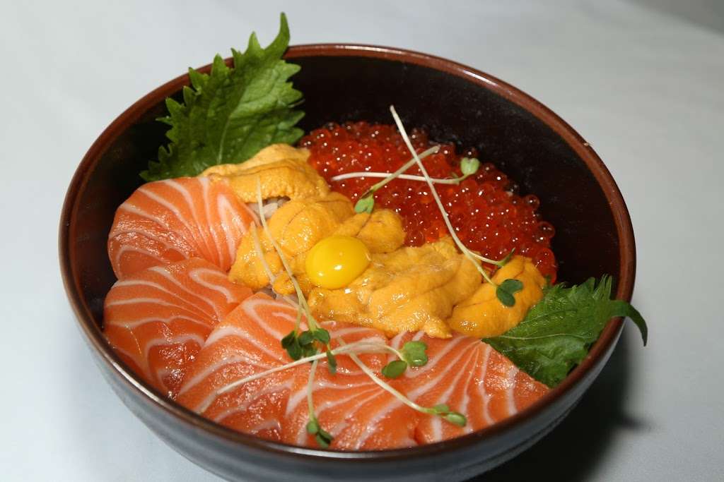 Ginza Sushi And Ramen | 1100 S Front St, Philadelphia, PA 19147 | Phone: (267) 534-4046