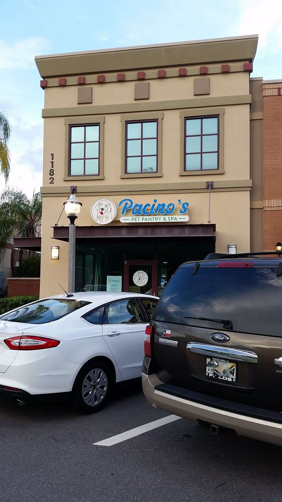 Pacinos Pet Pantry & Spa | 1182 E State Rd 434, Winter Springs, FL 32708, USA | Phone: (407) 542-8657