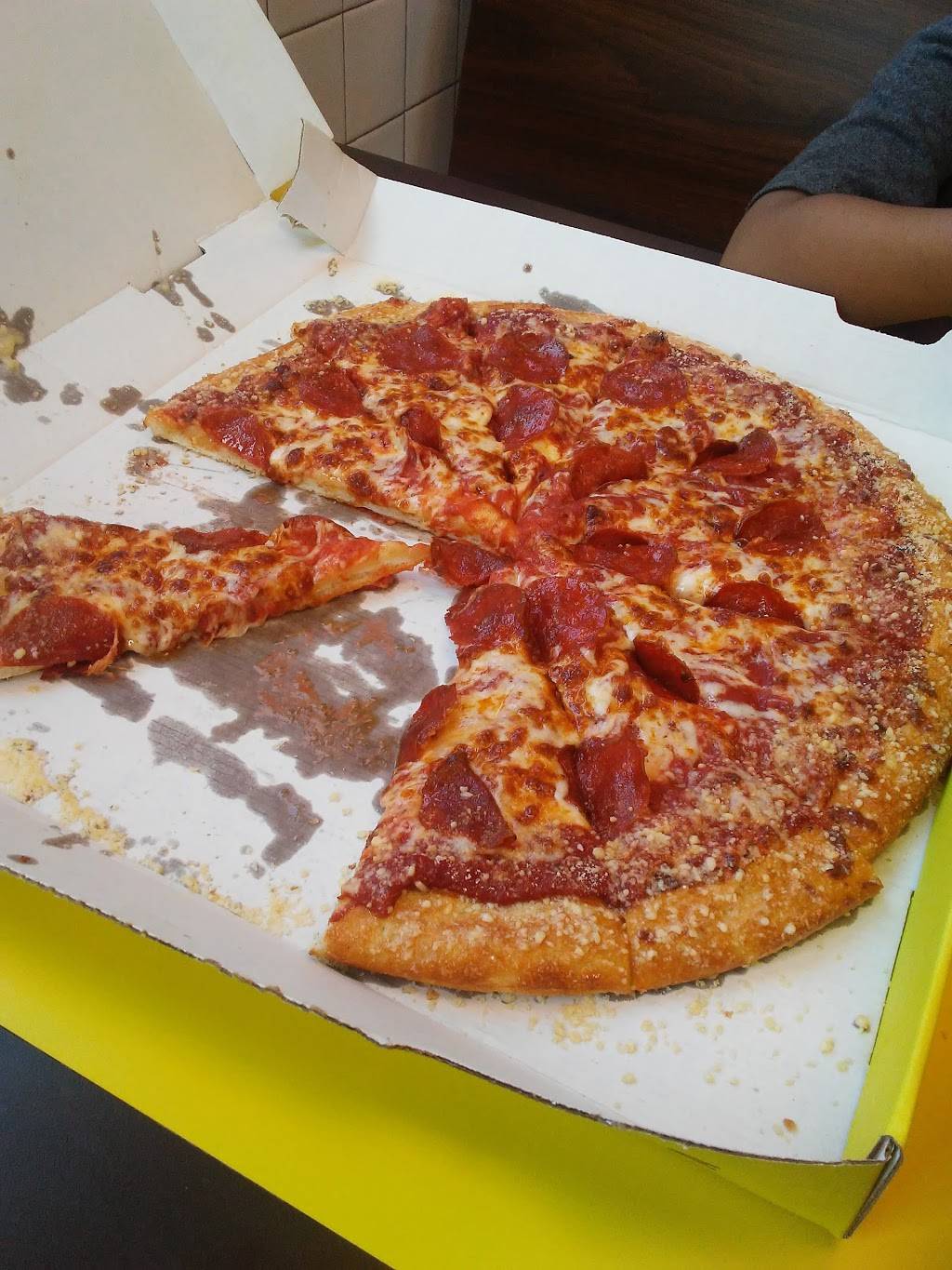 Hungry Howies Pizza | 6104 N U.S. Hwy 41, Apollo Beach, FL 33572, USA | Phone: (813) 645-0464