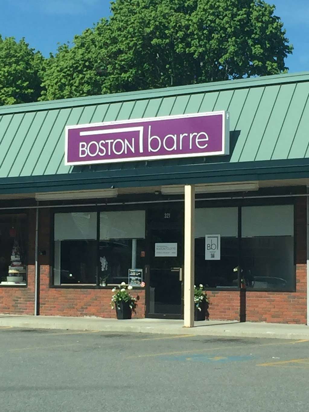 Boston Barre | 321 Main St, Saugus, MA 01906, USA | Phone: (781) 956-3827